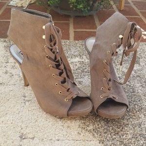 Fioni lace up heels